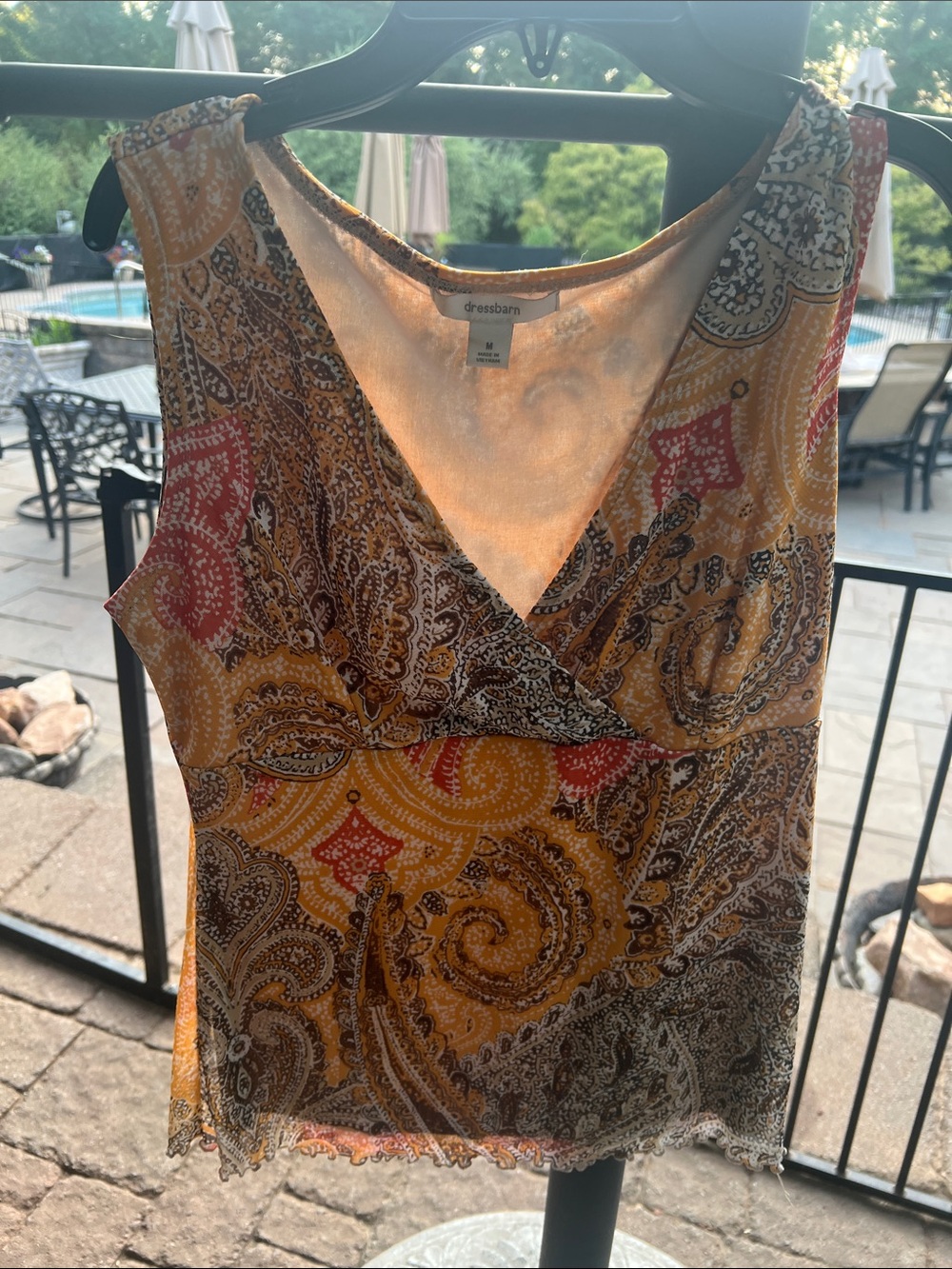 dressbarn Yellow Paisley V-Neck Sleeveless Camisole with Pink Accents